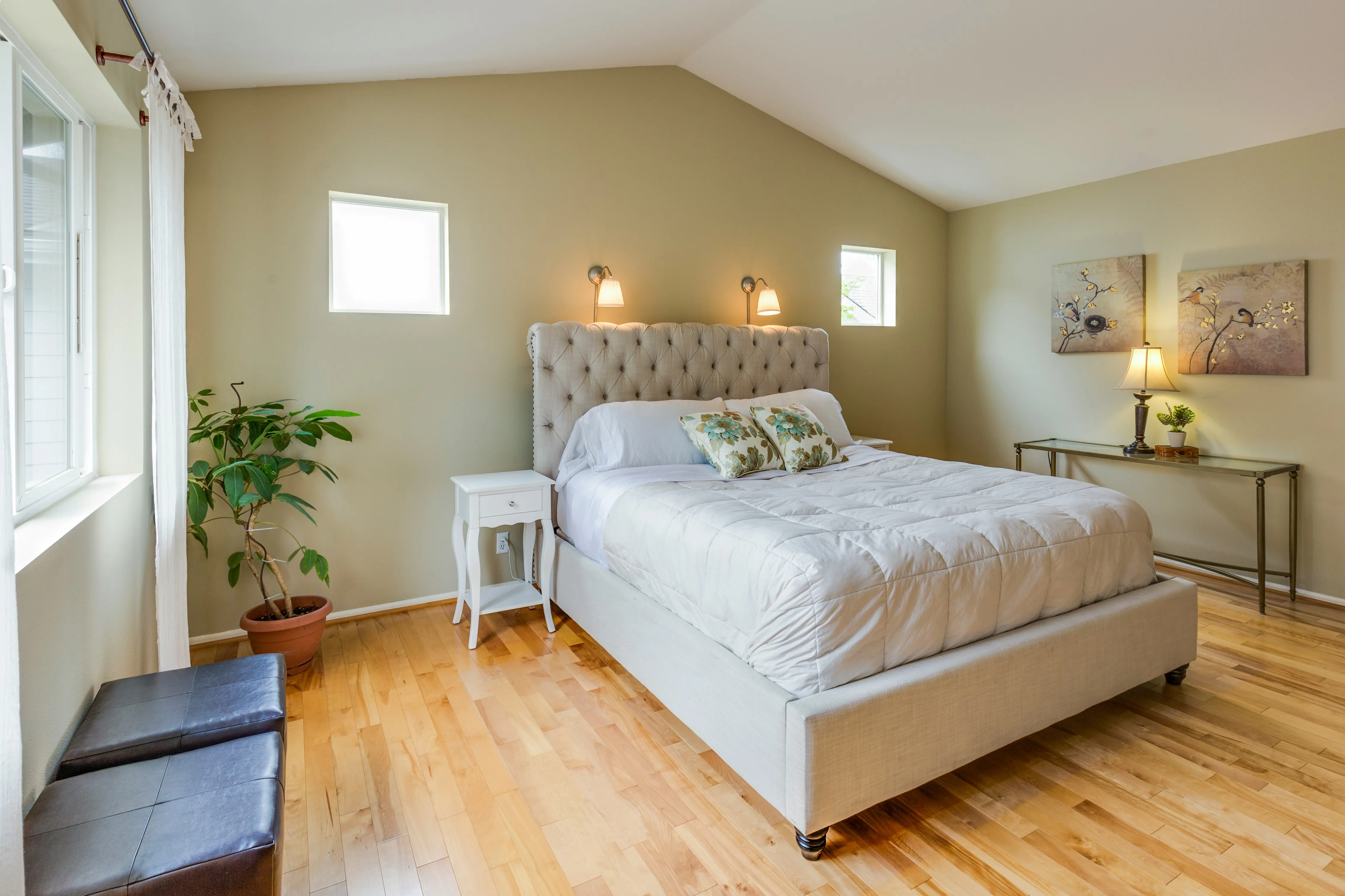 Pintura interior dormitorio en Marbella